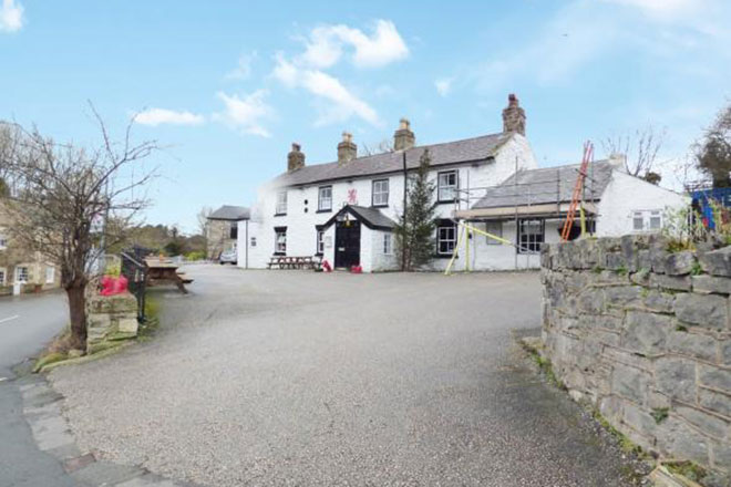 Red-Lion-Inn-Holywell